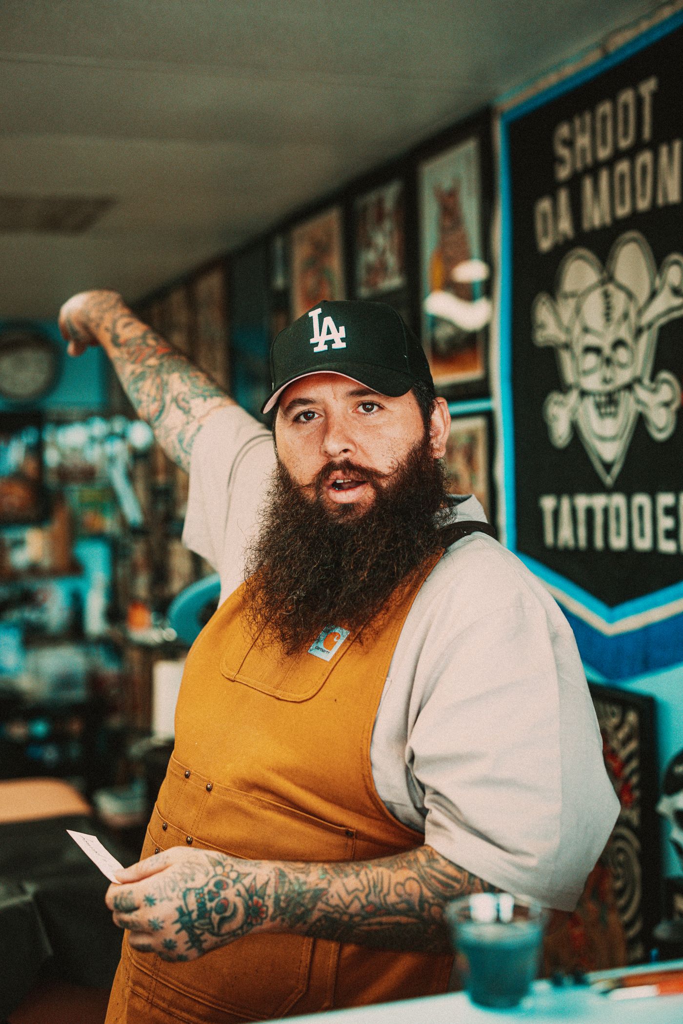 Teal Walls and a Thumbs-Up — photo 4